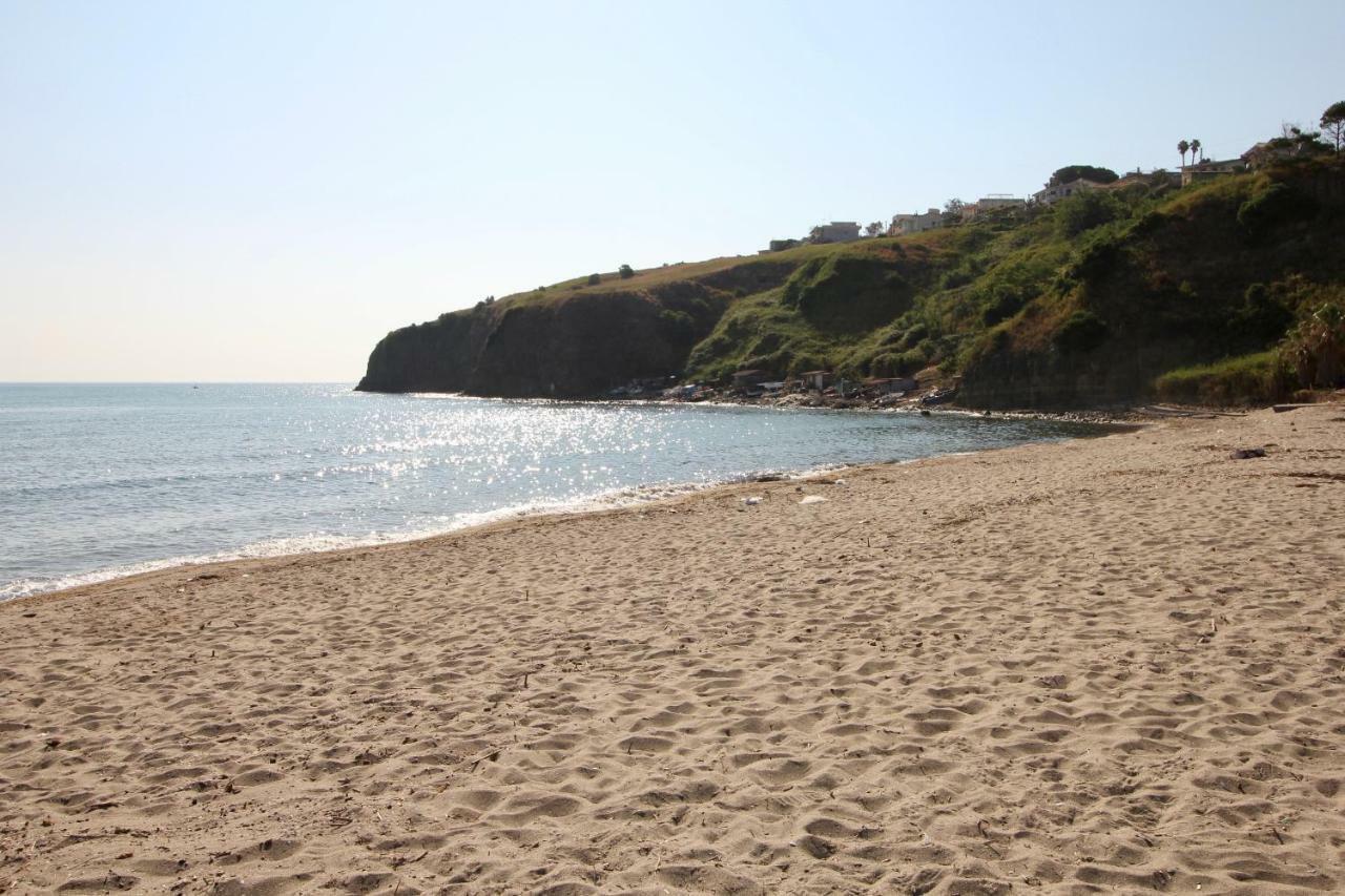 אגנונה באגני Katana Suites Beach מראה חיצוני תמונה